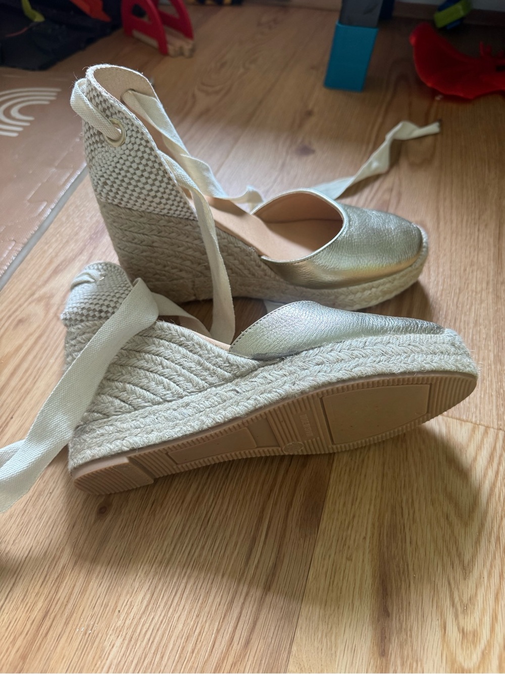 Ted Baker Gold Metallic Espadrille Wedge Ankle Tie Sandals - Picture 4 of 5